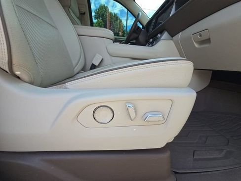 Used 2021 GMC Yukon Denali w/ Denali Premium Package RWD image 23
