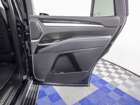 Used 2025 Cadillac Escalade Sport w/ Touring Package image 18