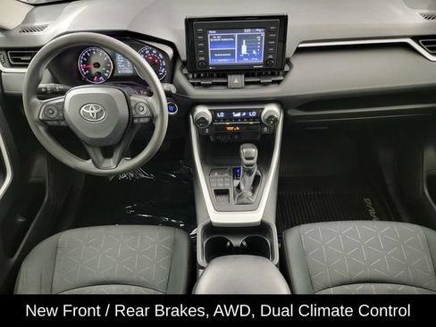 Used 2021 Toyota RAV4 XLE AWD/4WD image 20