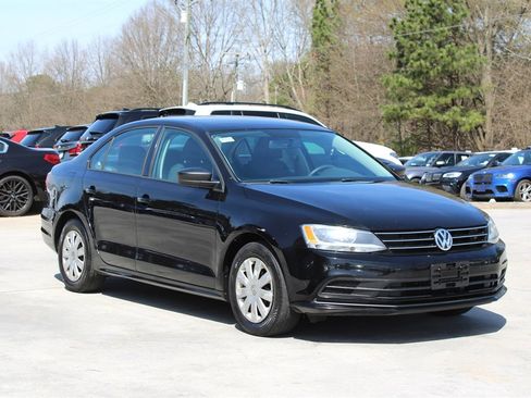 Used 2016 Volkswagen Jetta S image 9