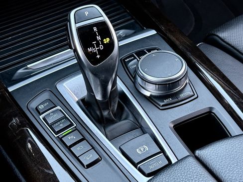 Used 2018 BMW X5 xDrive50i w/ Executive Package image 31