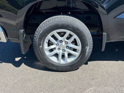 Used 2021 Chevrolet Silverado 1500 LT w/ Z71 Off-Road Package AWD/4WD image 9