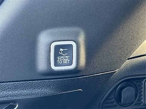 New 2025 Jeep Grand Cherokee Altitude image 36