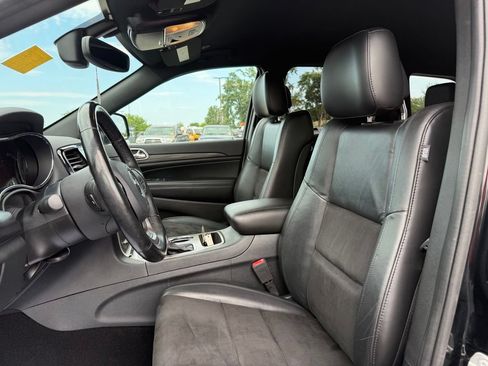 Used 2020 Jeep Grand Cherokee Altitude AWD/4WD image 21