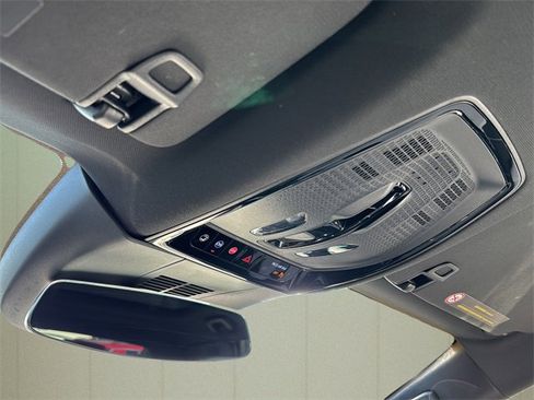 Used 2024 Cadillac Lyriq Sport image 36