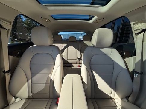 Certified 2022 Mercedes-Benz GLC 300 4MATIC image 54