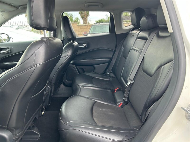 Used 2019 Jeep Compass Latitude FWD image 22