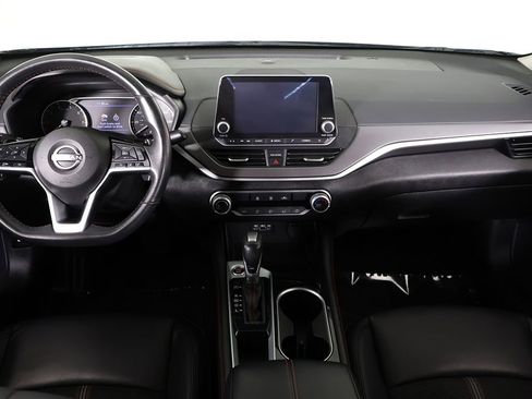 Used 2025 Nissan Altima 2.5 SR FWD image 32
