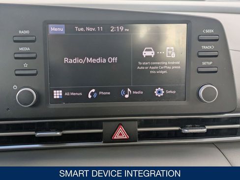 Used 2024 Hyundai Elantra SE image 24