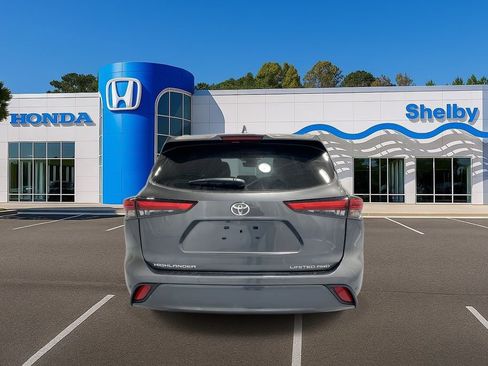 Used 2023 Toyota Highlander Limited image 7