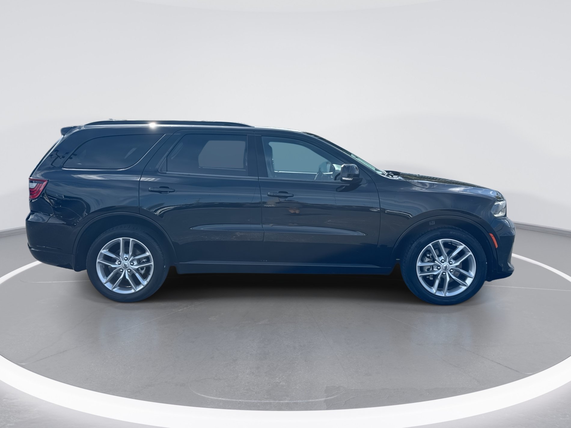Used 2024 Dodge Durango GT RWD image 3