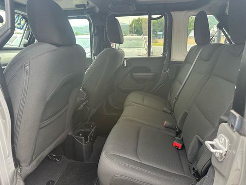 Used 2020 Jeep Wrangler Unlimited Sport AWD/4WD image 15