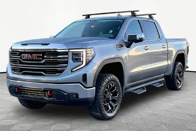 Used 2023 GMC Sierra 1500 SLT w/ SLT Premium Package AWD/4WD image 3