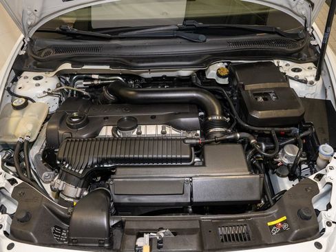 Used 2011 Volvo S40 T5 image 17