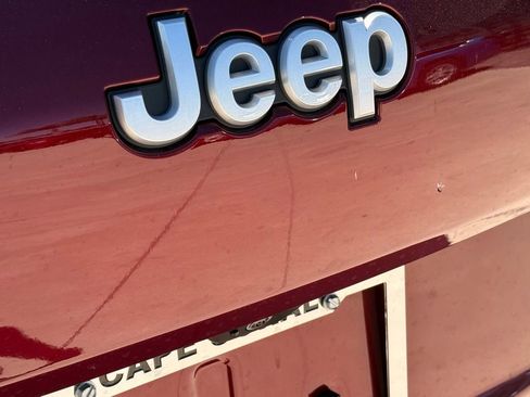 Certified 2025 Jeep Grand Cherokee L Limited w/ Luxury Tech Group II image 37