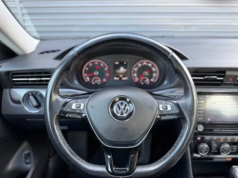 Used 2020 Volkswagen Passat 2.0T R-Line FWD image 18