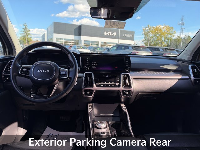 Used 2024 Kia Sorento EX w/ Panoramic Sunroof Package AWD/4WD image 16