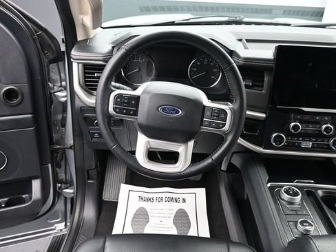 Used 2024 Ford Expedition XLT AWD/4WD image 17