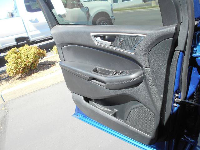 Certified 2024 Ford Edge SEL w/ Convenience Package AWD/4WD image 9