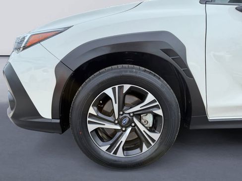 Used 2024 Subaru Crosstrek 2.0i Premium image 9