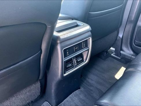Used 2016 Nissan Murano Platinum FWD image 32