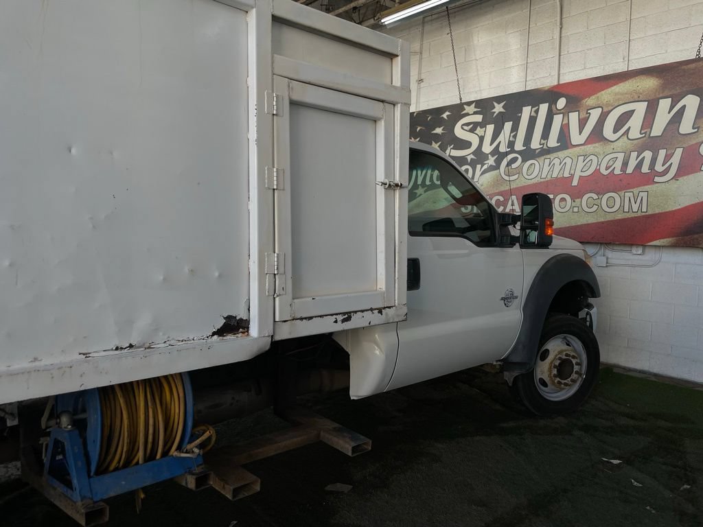 Used 2016 Ford F550 2WD Regular Cab Super Duty image 10