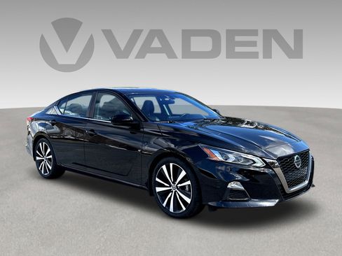 Used 2022 Nissan Altima 2.0 SR image 1