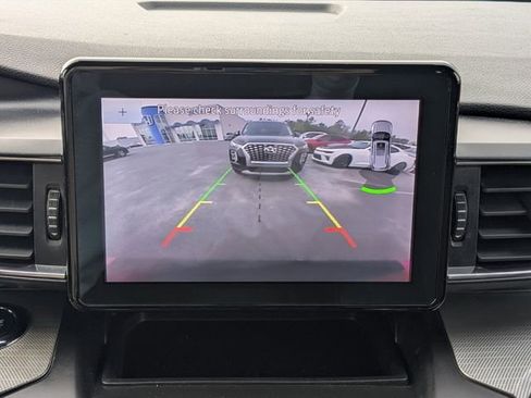 Used 2020 Ford Explorer XLT w/ Equipment Group 202A image 31