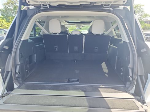 New 2026 Lincoln Navigator L Black Label AWD/4WD image 19