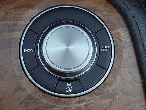 Used 2023 Nissan Armada SL w/ Captain's Chairs Package image 16