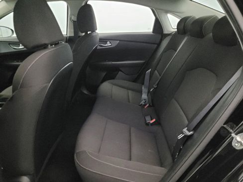 Used 2020 Kia Forte LXS FWD image 18