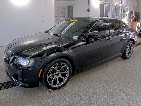 Used 2018 Chrysler 300 S w/ Safetytec Plus Group image 1