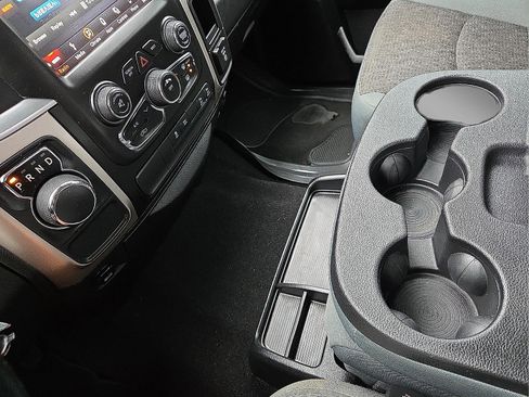 Used 2018 RAM 1500 Big Horn image 25