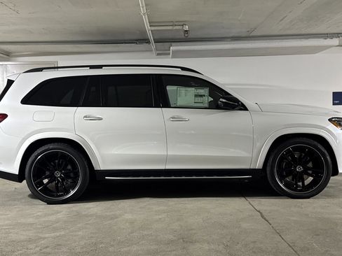 New 2026 Mercedes-Benz GLS 580 4MATIC image 7