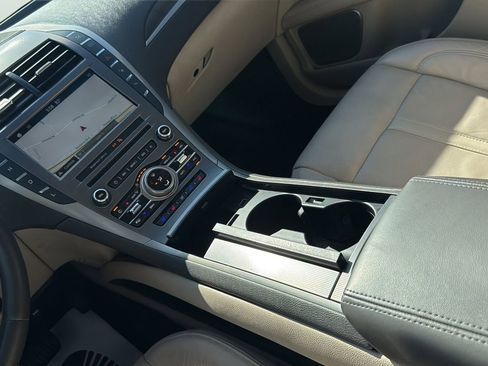 Used 2017 Lincoln MKZ Reserve w/ Luxury Package FWD image 20