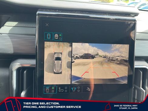 New 2026 GMC Acadia AT4 w/ Luxury Package AWD/4WD image 23