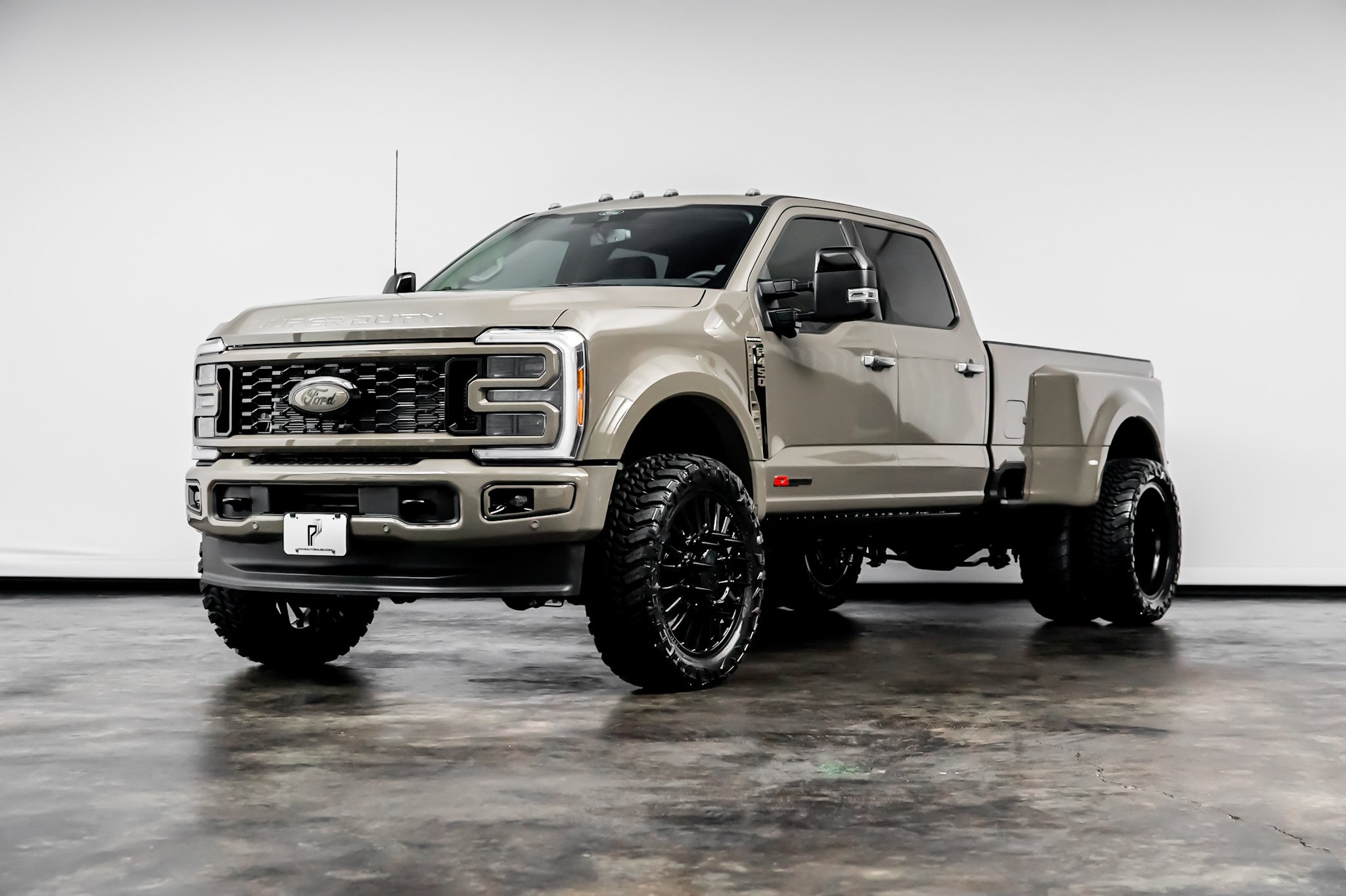 Used 2026 Ford F450 Platinum w/ Platinum Plus Package AWD/4WD image 7