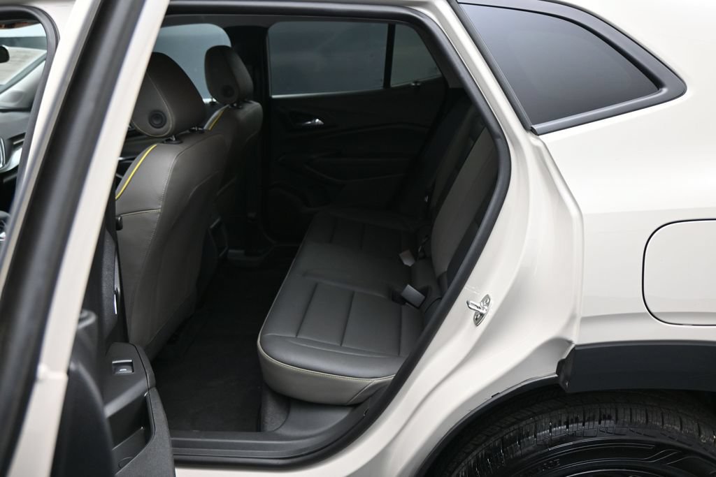 Used 2026 Chevrolet Trax ACTIV w/ Driver Confidence Package FWD image 24