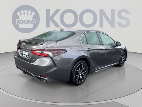 Used 2021 Toyota Camry SE FWD image 7