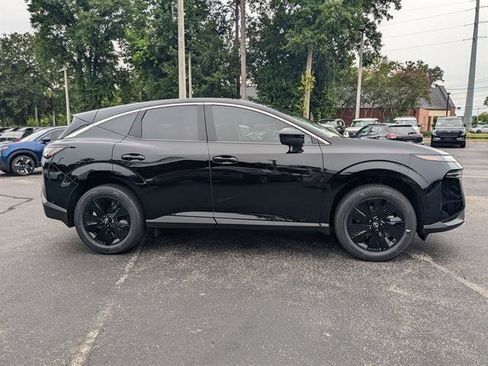 New 2025 Nissan Murano SV image 3
