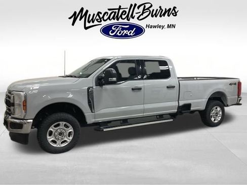 Used 2025 Ford F250 XLT image 4