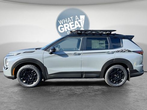 New 2026 Mitsubishi Outlander Trail Edition image 3