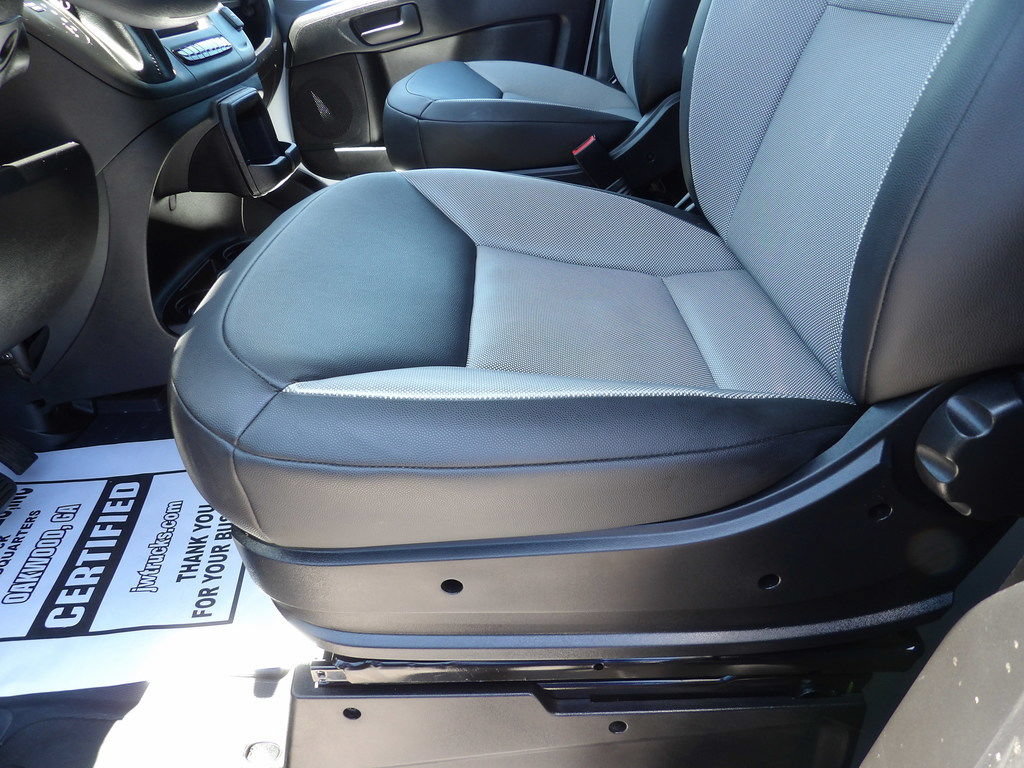 Used 2026 RAM ProMaster 2500 w/ Convenience Group FWD image 18