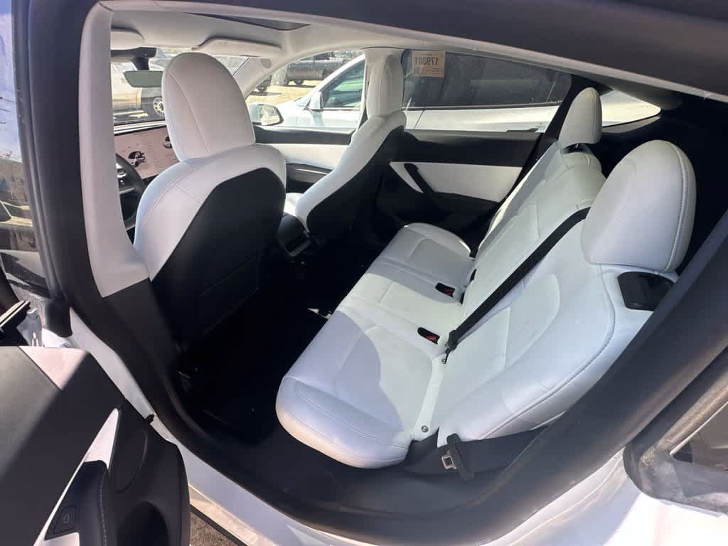 Used 2022 Tesla Model Y Performance AWD/4WD image 9