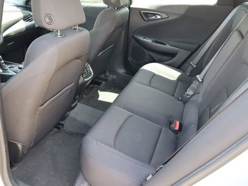 Used 2022 Chevrolet Malibu LT FWD image 5