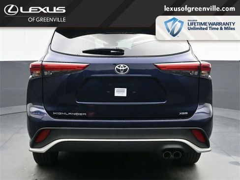 Used 2022 Toyota Highlander XSE image 7