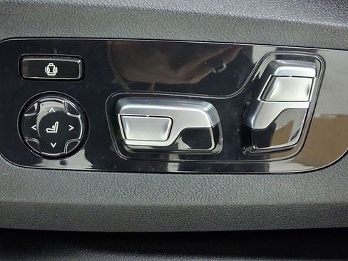 Used 2025 BMW X5 xDrive50e w/ Climate Comfort Package AWD/4WD image 13