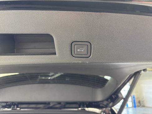 Used 2024 Chevrolet Traverse RS w/ LPO, Floor Liner Package image 46