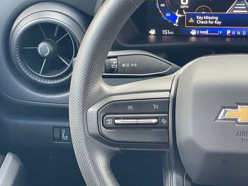 Used 2025 Chevrolet Colorado W/T image 13