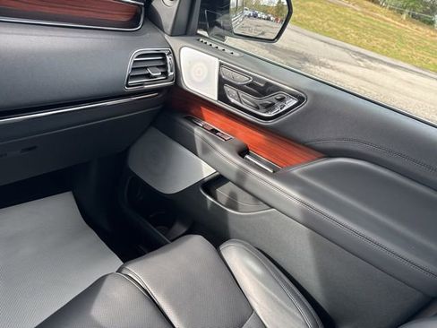 New 2024 Lincoln Navigator Reserve image 31